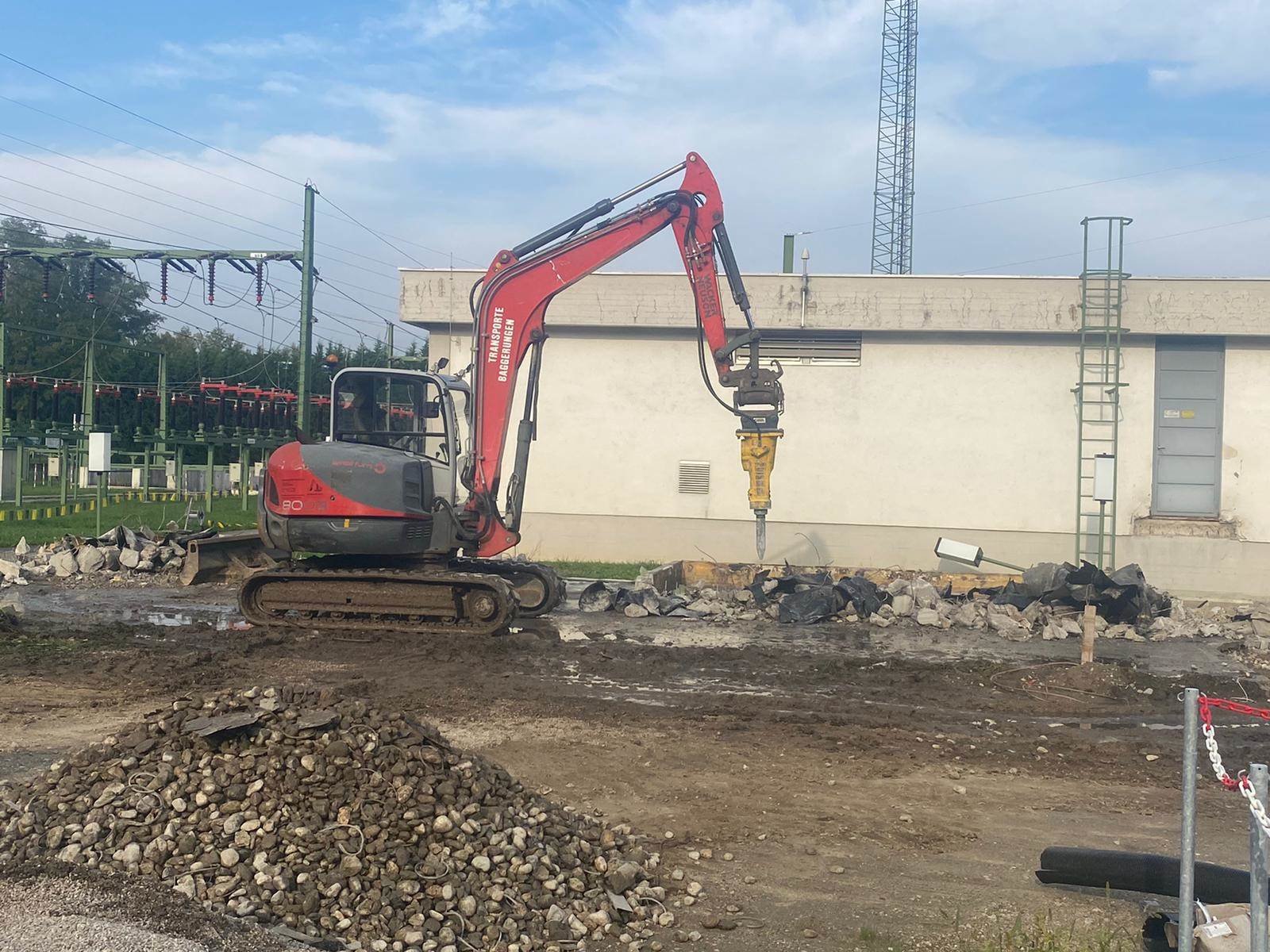Stemmen mit Baumaschinen von Baumaschinen Neuhauser